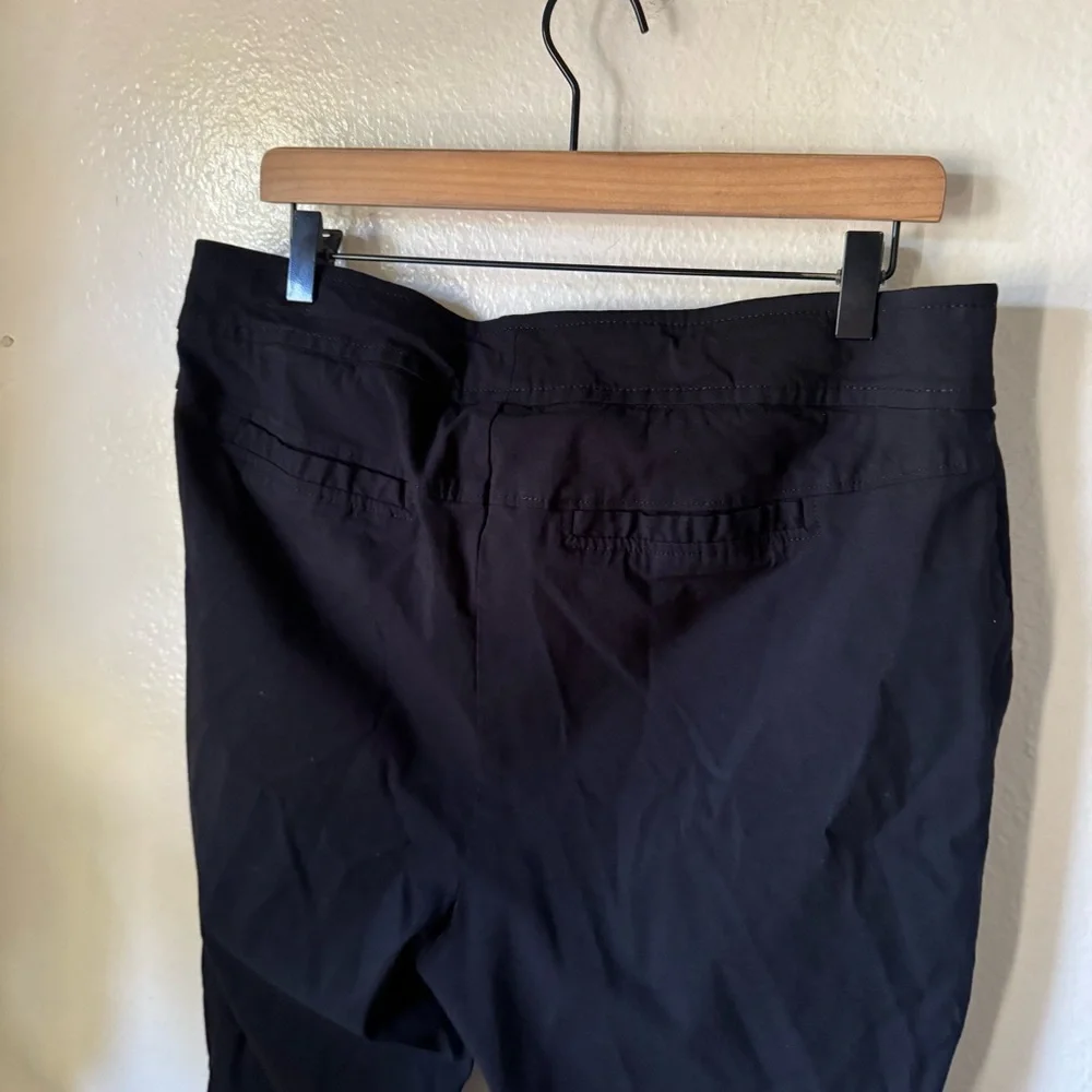 Torrid | Extra Short Trouser Straight Deluxe Stretch Mid-Rise Pants - Picture 5 of 6